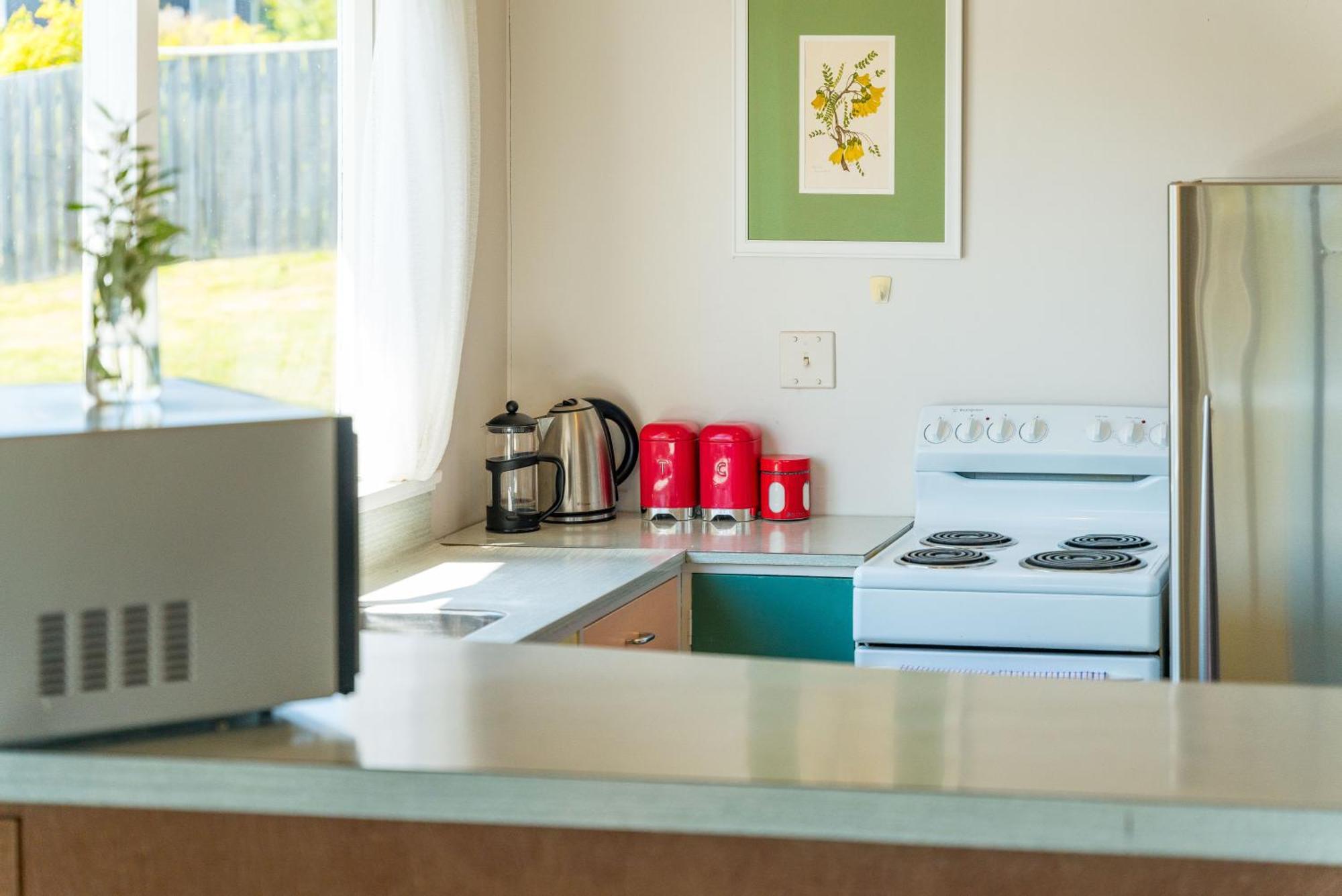 Lakeview Cottage - Rainbow Point Holiday Home Taupo Bagian luar foto