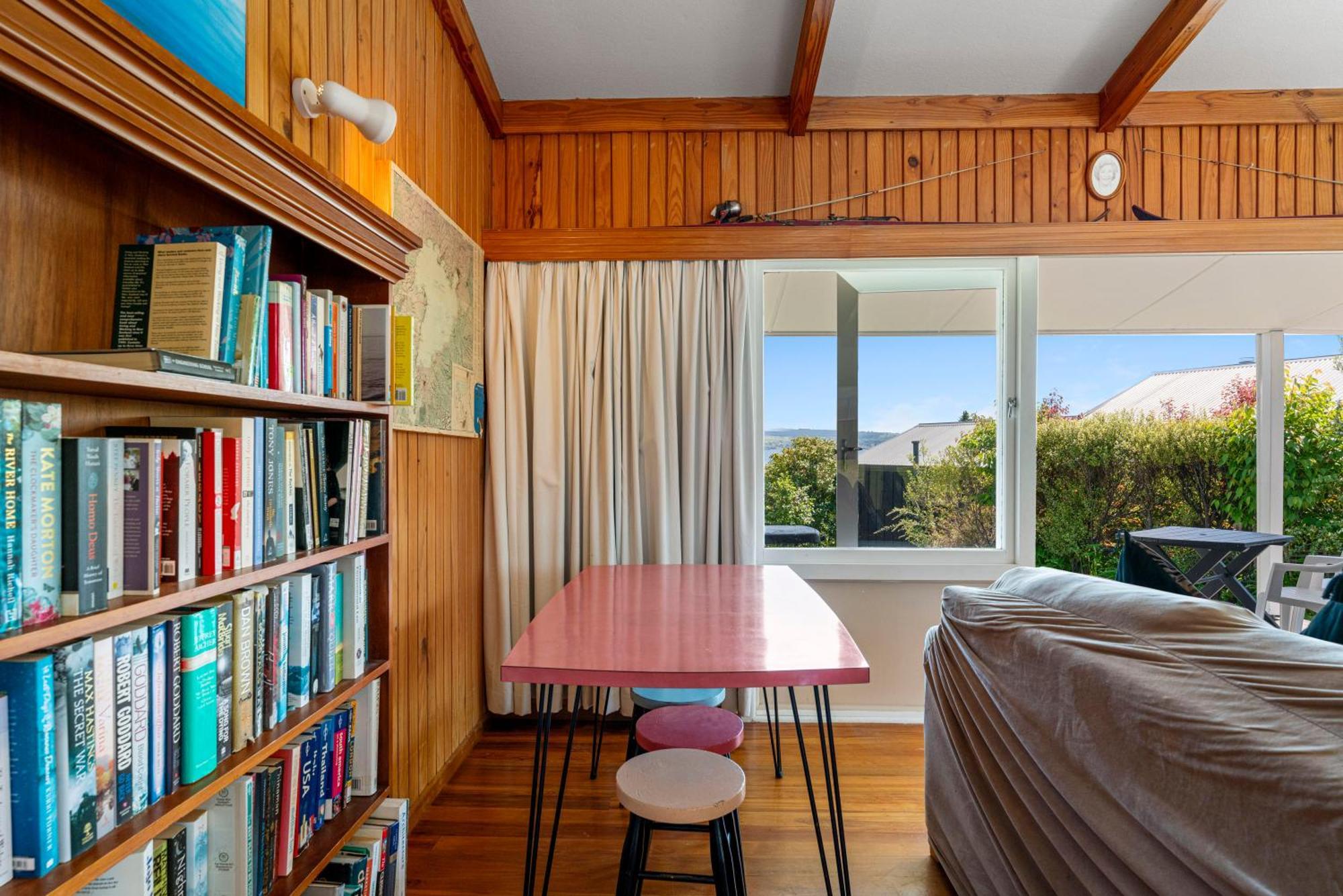 Lakeview Cottage - Rainbow Point Holiday Home Taupo Bagian luar foto