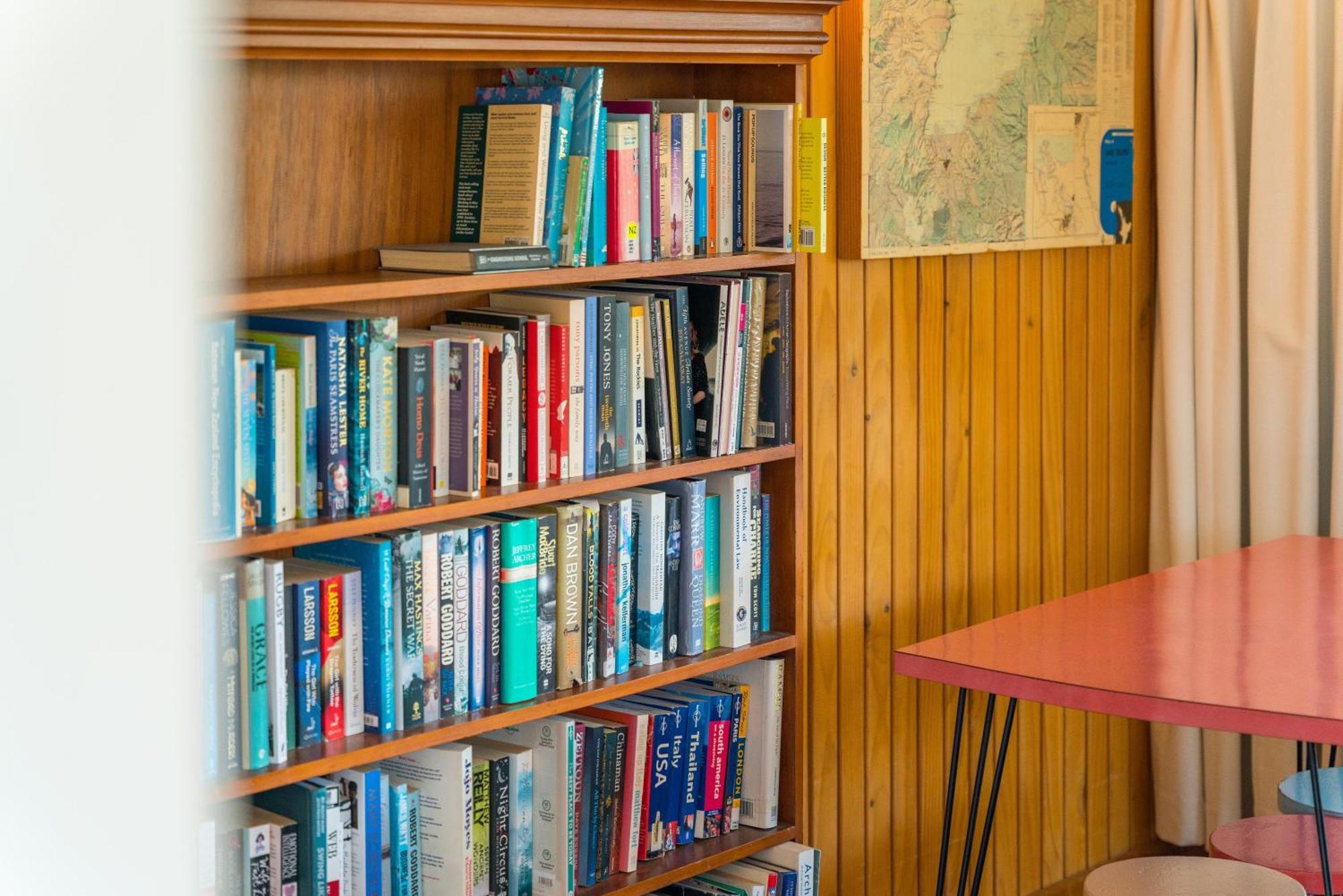 Lakeview Cottage - Rainbow Point Holiday Home Taupo Bagian luar foto